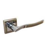 Межкомнатная дверная ручка Palidore на квадратной накладке 277 HH / PC комбинация белого никеля и хрома