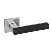 Межкомнатная дверная ручка Palidore на квадратной накладке 601 BH / PC комбинация черного никеля и хрома