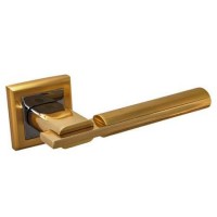 Межкомнатная дверная ручка Palidore на квадратной накладке A-294 SB / PB комбинация матового золота и золота
